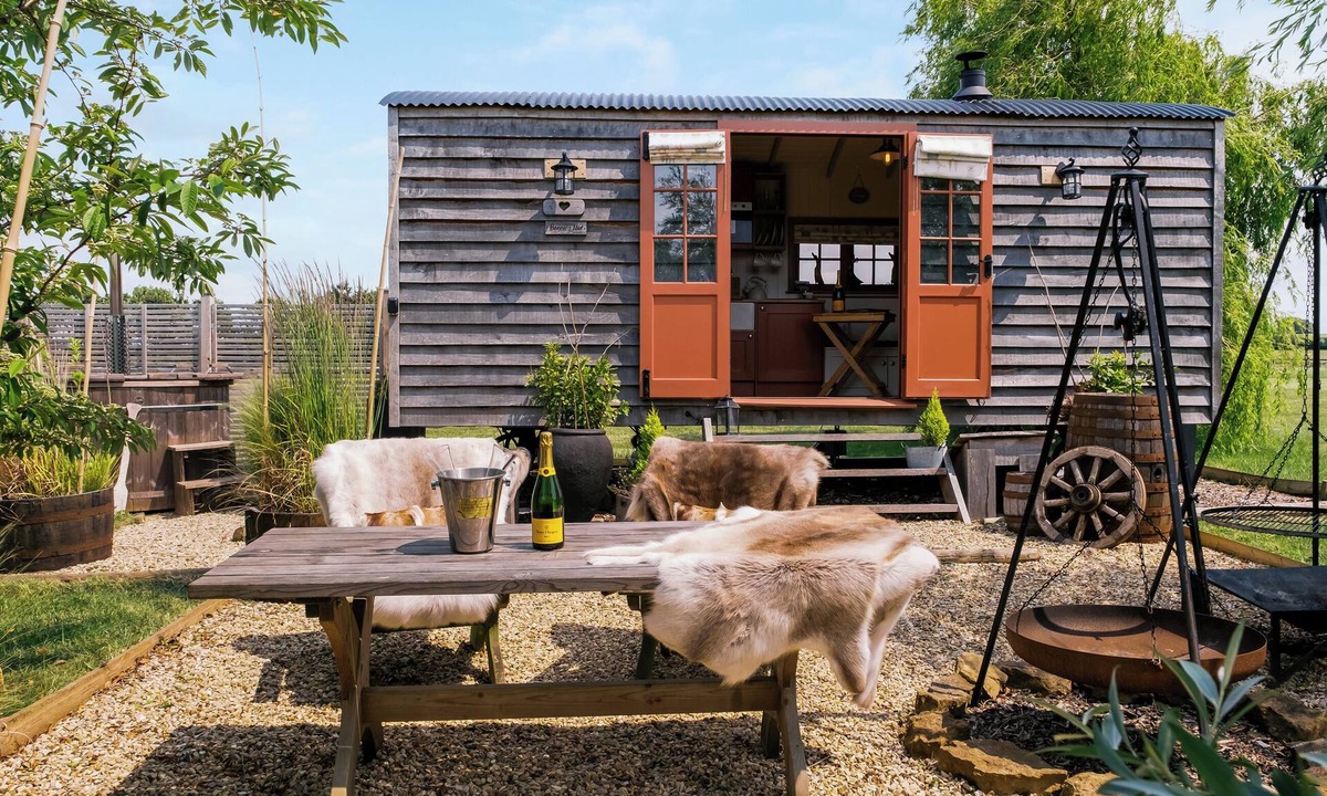 Redmile Cottage | Bonnie's Shepherd Hut - UK50228