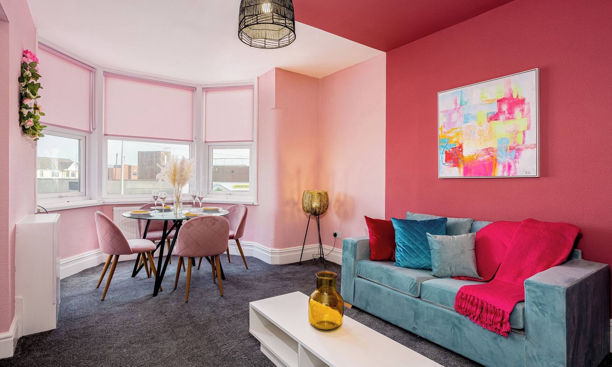 Thornton-Cleveleys Apartment | Botanical House Blossom Suite - One Bedroom Apartment - Sleeps 4