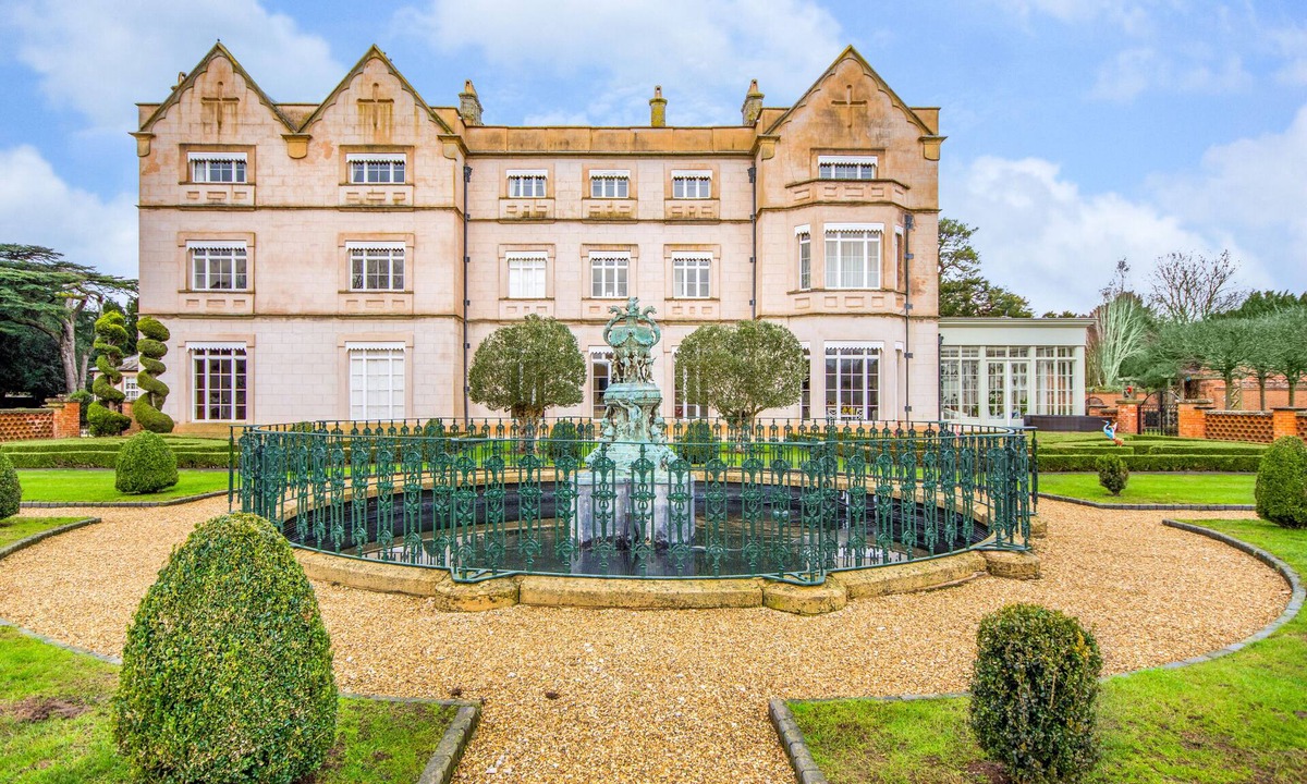 Stanton on the Wolds Apartment | Bunny Hall Escape - Three Bedroom Apartment, Sleeps 6