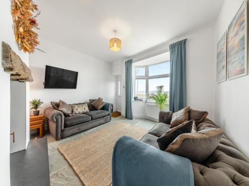 Redcar House | Bute Cottage