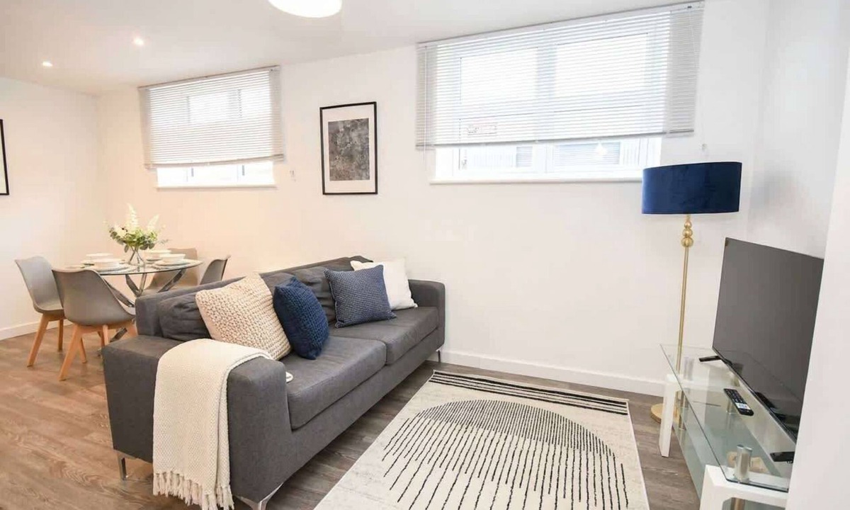 Wigan Apartment | Central Wigan Contemporary 2 Bedroom Apartment