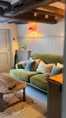 Southwell House | Character Southwell Town Centre Cottage - Walk to Minster, Shops and Cafes