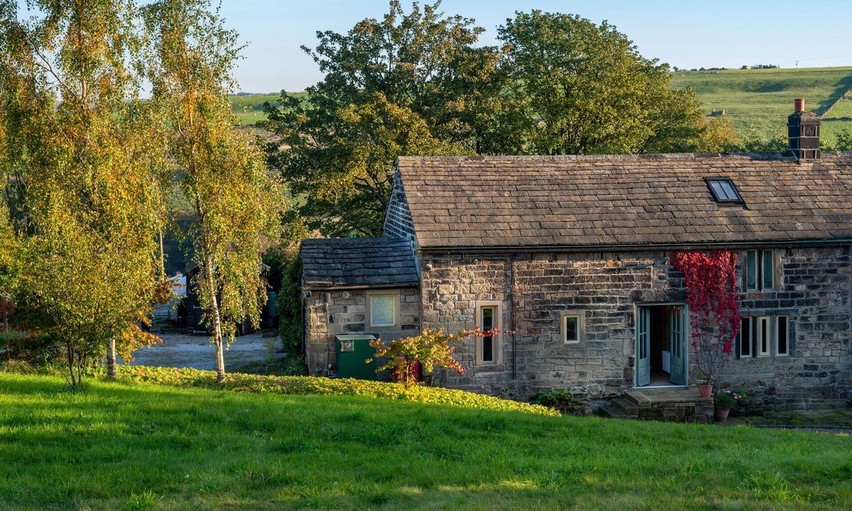 Hebden Bridge House | Characterful property in 5 acres of land above Hebden Bridge with private sauna