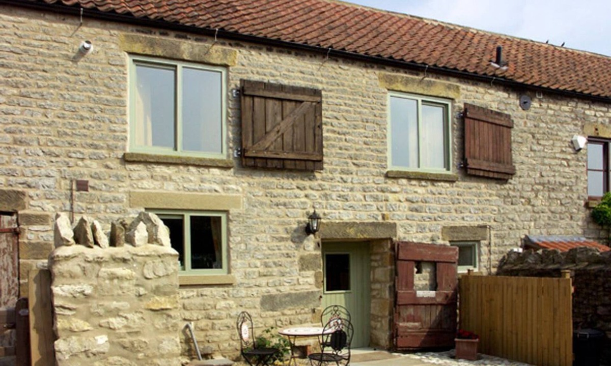 Wrelton House | Charming Cow Byre Cottage Getaway