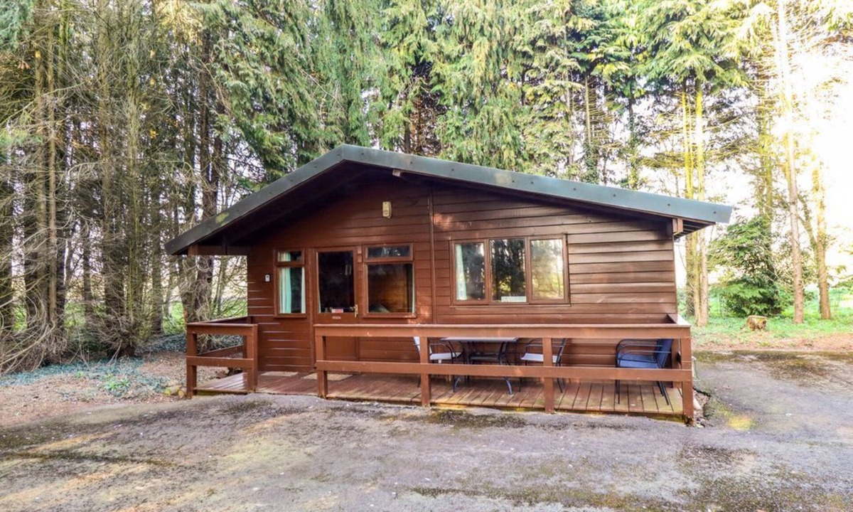 Alford Cabin | Charming Pheasant Retreat in Alford