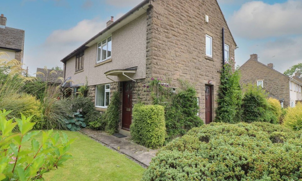 Ashover House | Charming Tuliptree in Ashover