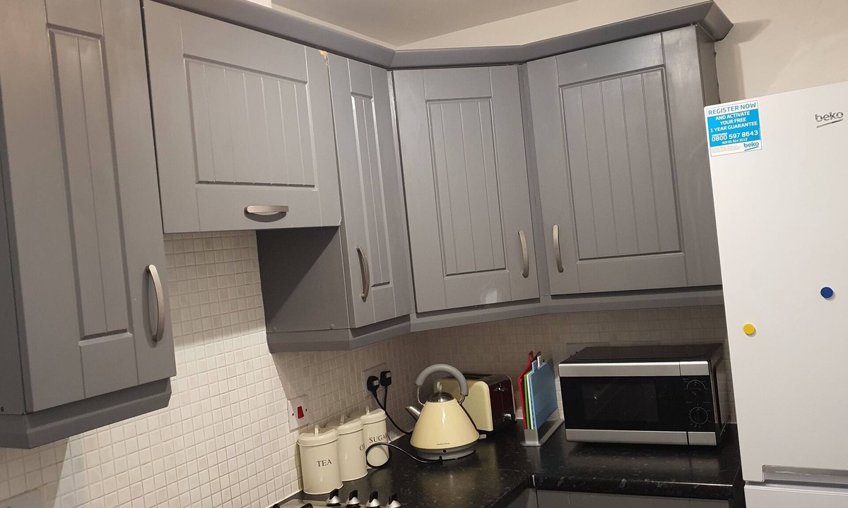 Newark upon Trent House | Cheerful 3 Bedroom house with free parking on site