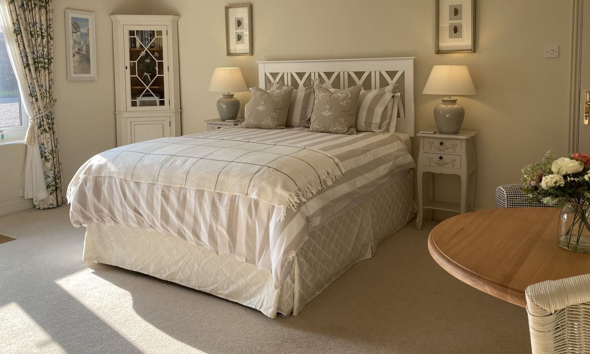 Brancaster Staithe Apartment | Coastal retreat for two in Brancaster Staithe. Walking distance to harbour/pubs.