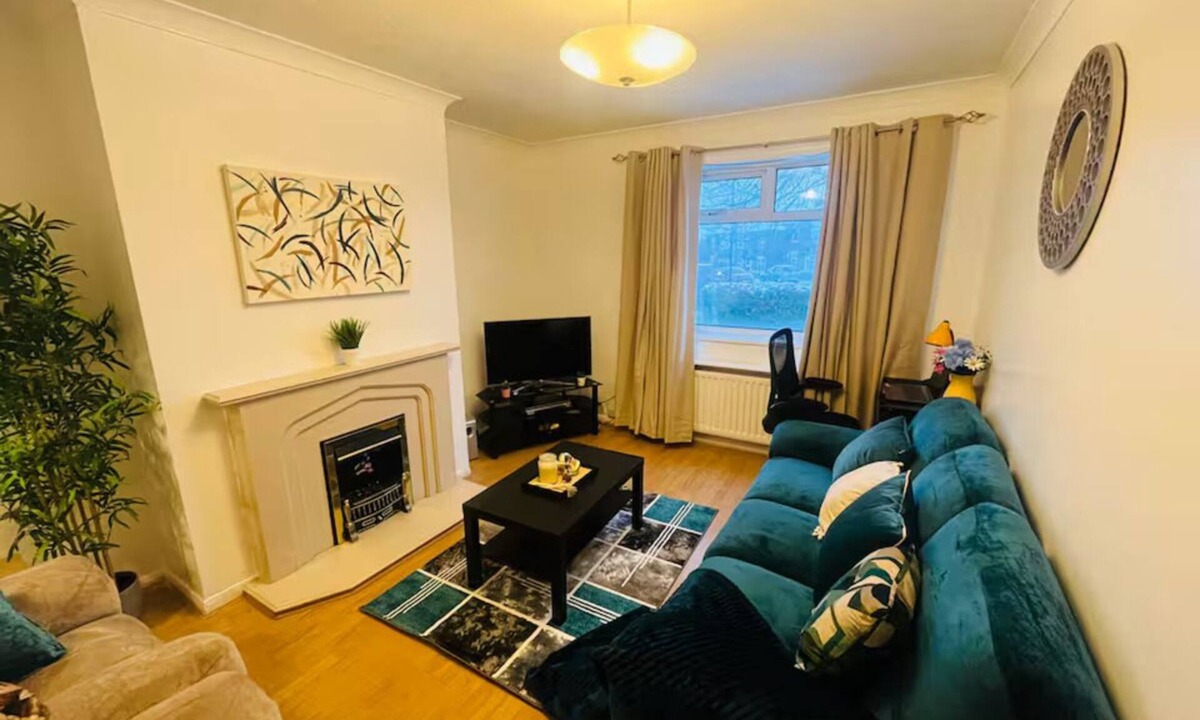 North Shields House | Comfortable 2-Bed Flat in Heart of Tyne & Wear - Pass the Keys