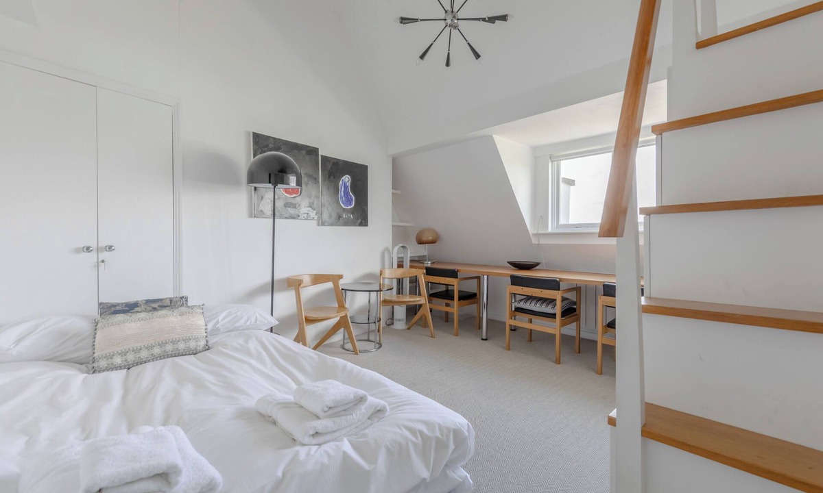 Notting Hill Apartment | Compact & Central | WiFi | Studio | Ladbroke Grove