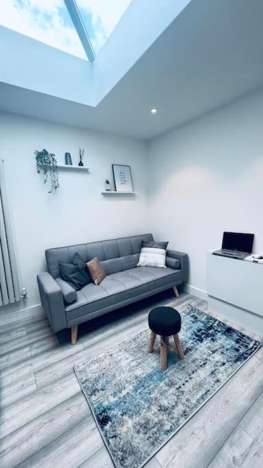 Wigan Apartment | Contemporary studio apartment