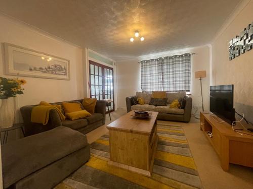 Letchworth House | Contractor Relocations and holidays stays in Letchworth ,Newly Refurbished