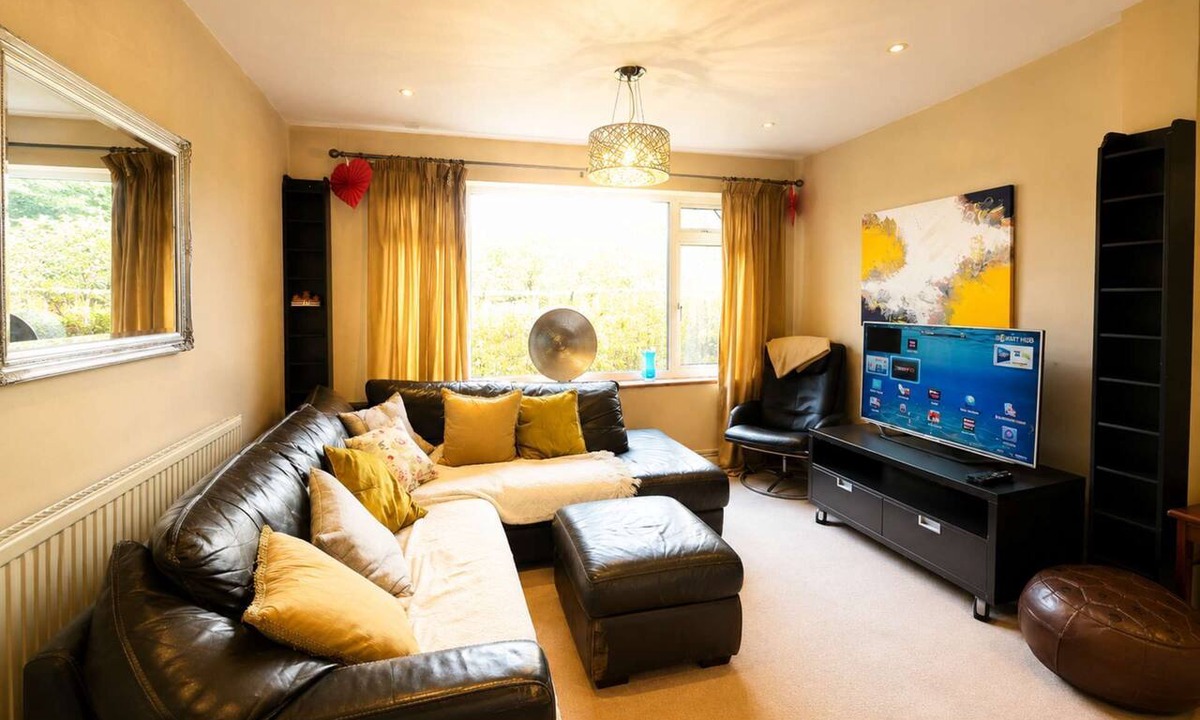 Leyton Apartment | Cosy 2BDR Flat in Leytonstone near Central Line