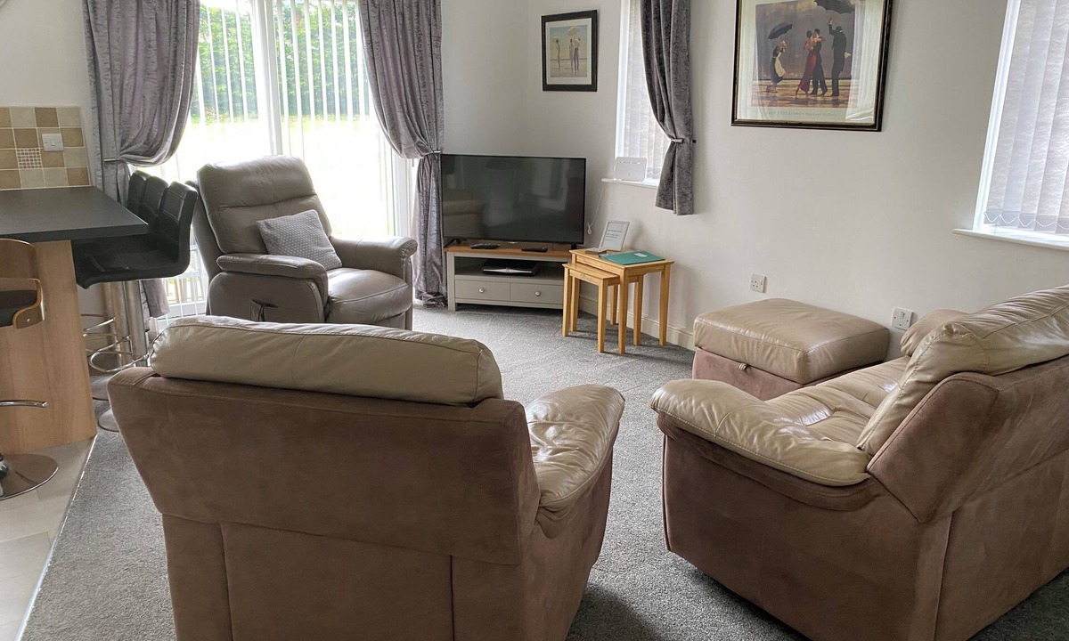 Bridlington Cottage | Cottage - Sleeps 4 - Dog friendly - Parking