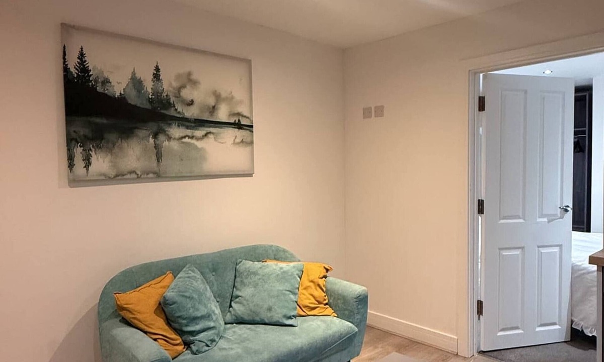 Oadby Apartment | Cozy 1 Bedroom Fully Furnished Apartment