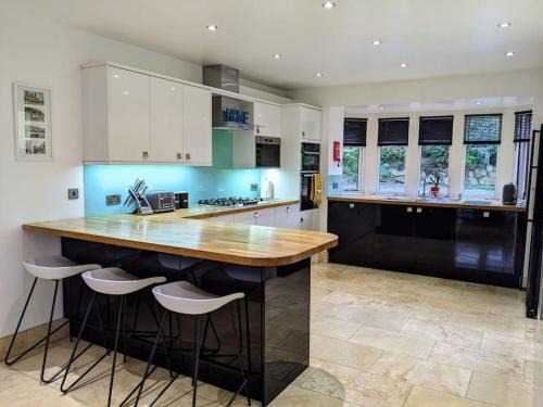 Stainland House | Detached 4 Bedroom Luxury Home