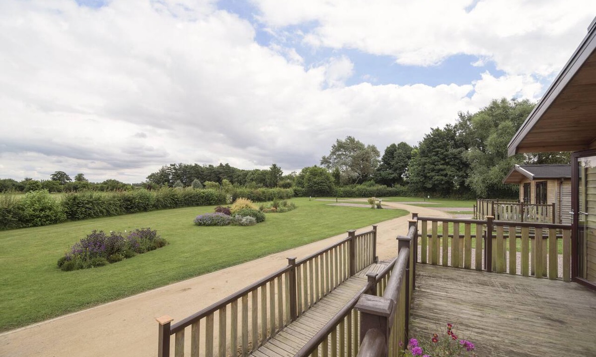 Market Overton Cabin | Dog Friendly Cabin for 4
