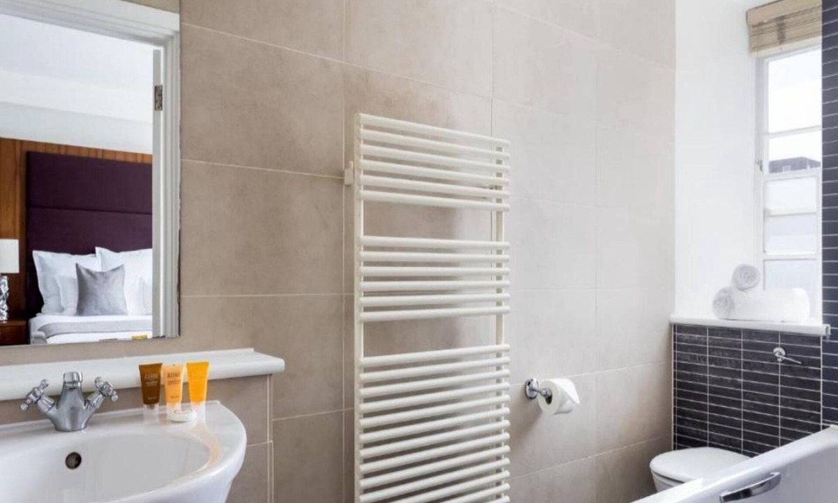 Tachbrook Apartment | Dolphin House Studio apartment