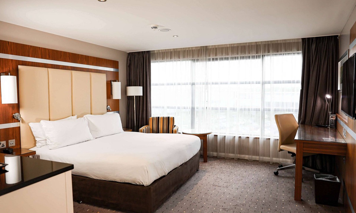 Bletchley Hotel | DoubleTree by Hilton Milton Keynes