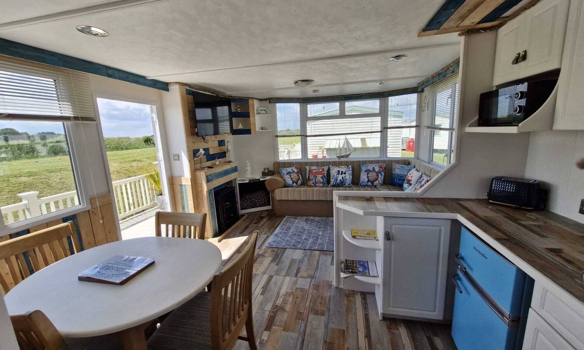 Anderby Creek Cabin | Driftwood Cabin Dog Friendly - Anderby Creek