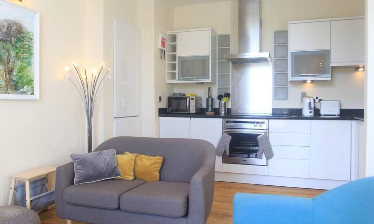 South Cliff Apartment | Easby Hall Apartment 6