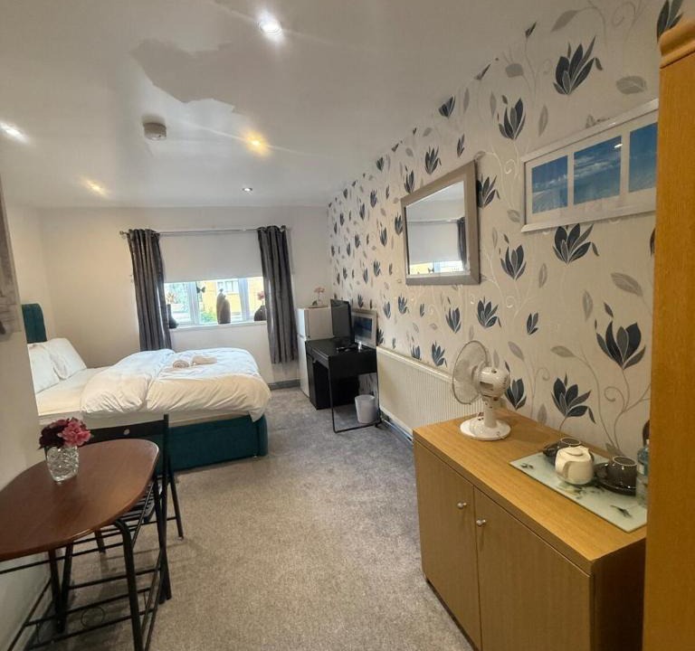 Northampton Apartment | Eastern Bridge House