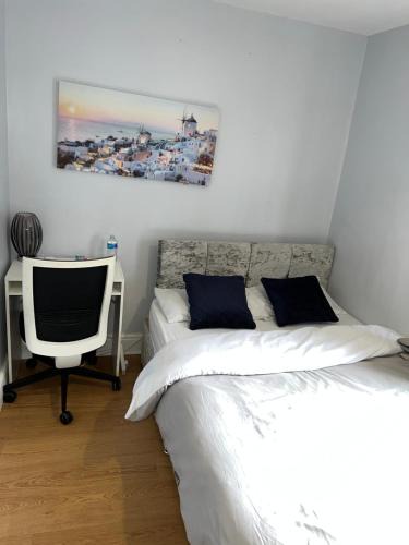 Doncaster House | En-suite Room Near City Center 4