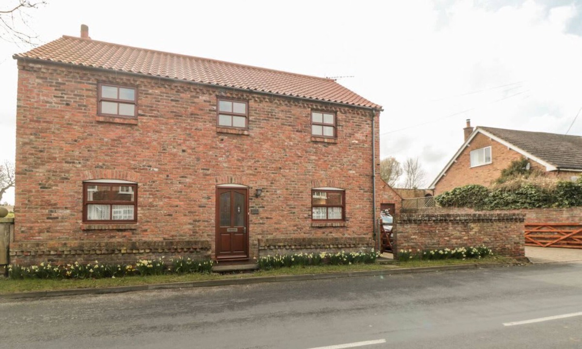 Muston Cottage | Eric House: A Cozy Getaway in Muston