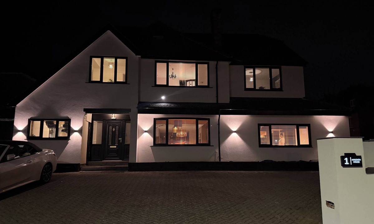 Seisdon House | Fabulous 7-bedroom Hyacinth House perfect for your Birmingham getaway