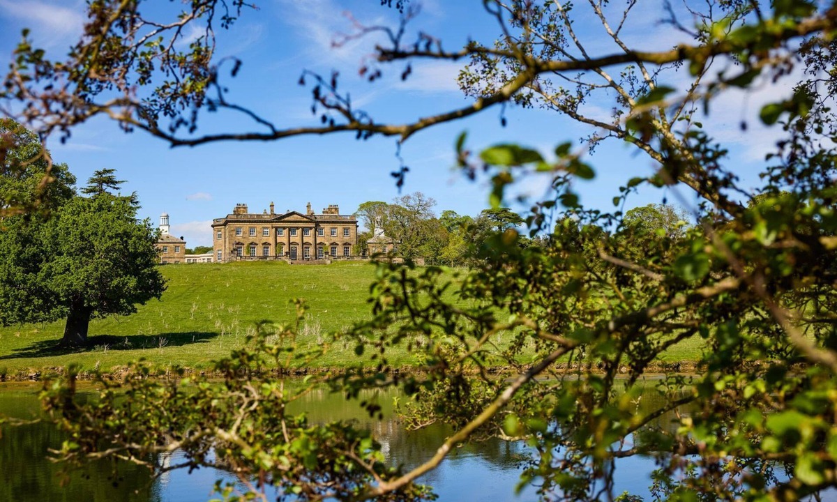 Ilkley Villa | Fairfax Hall - Ten Bedroom Villa, Sleeps 20