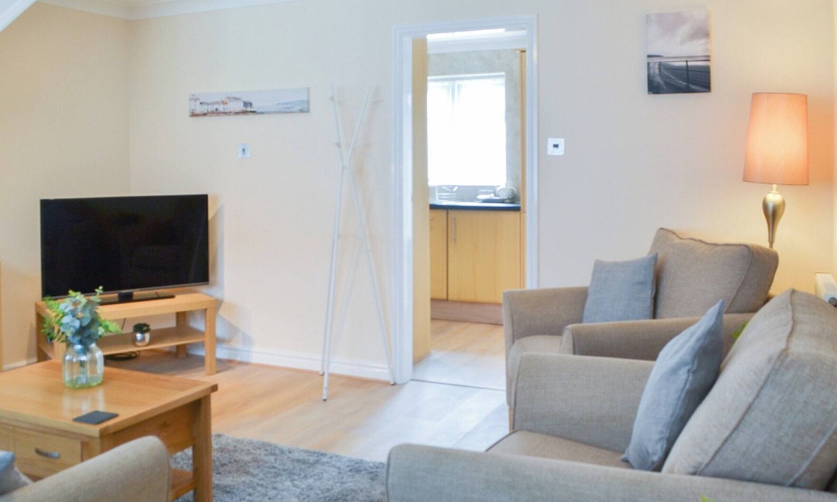 Muston Cottage | Filey Central Two - UK42903