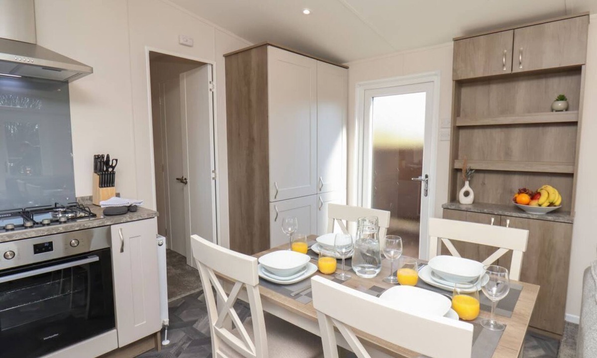 Runswick Bay Cabin | Foxglove Lodge, in Staithes.