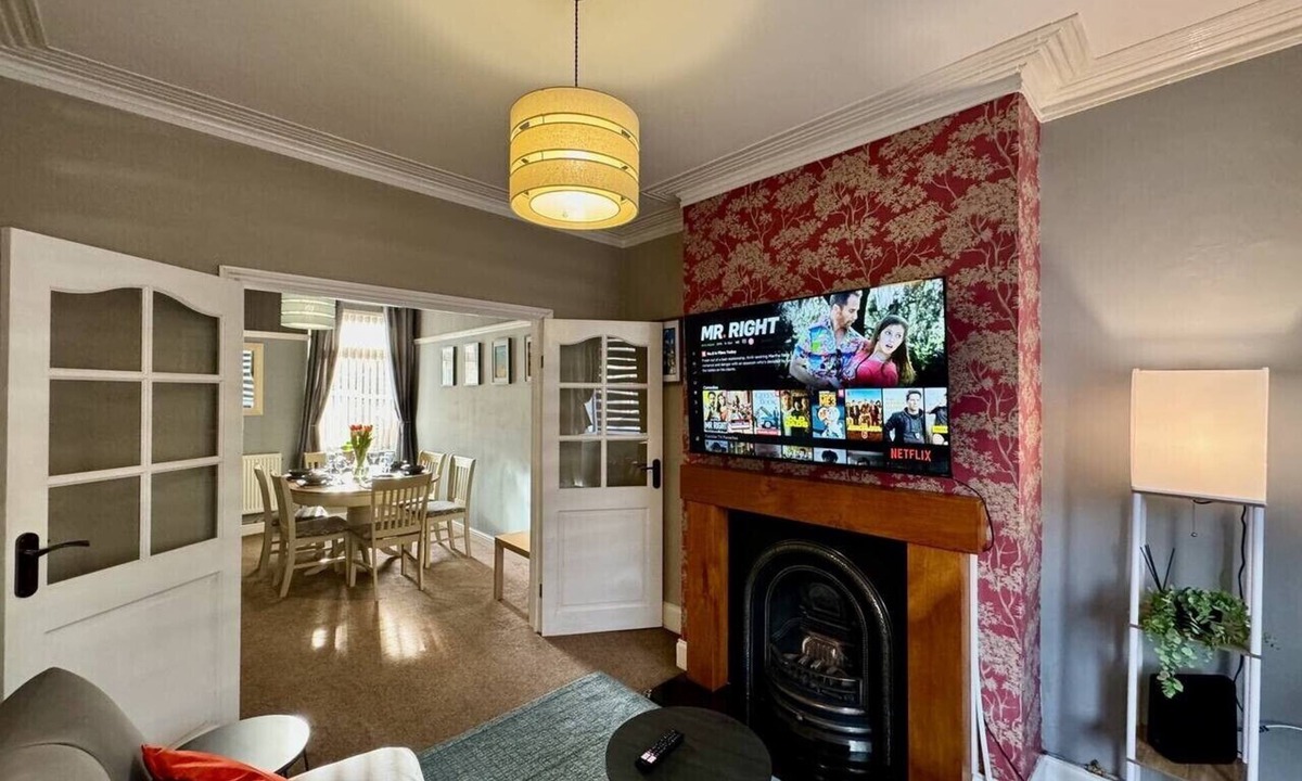 Cleethorpes Villa | Freeston House – Contractors, Families or Holidays