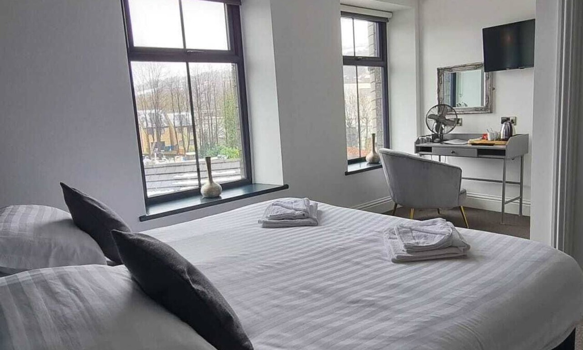 Stocksbridge Hotel | Friendship Hotel