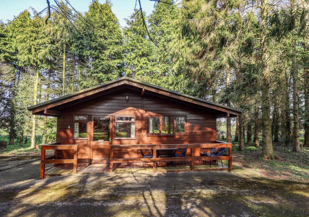 Alford House | Goldcrest