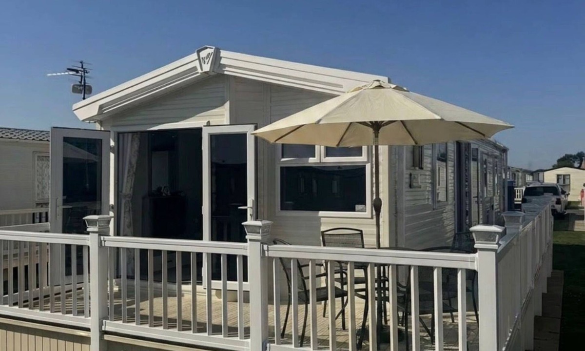Chapel Saint Leonards House | Golden Palm Resort - Palm Skye PG155