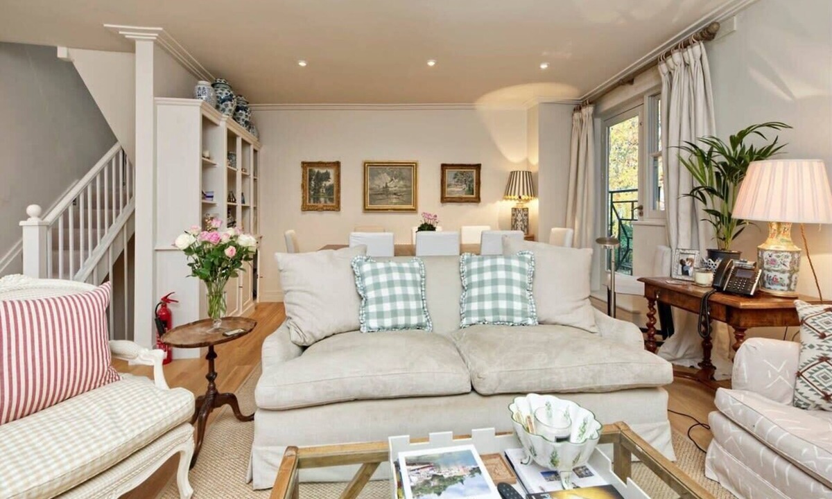 Queen's Gate Cottage | Gorgeous 4-bed House Near Museums & Hyde Park