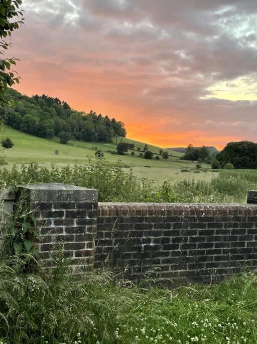 Skirmett House | Gorgeous Cottage in Skirmett with Parking