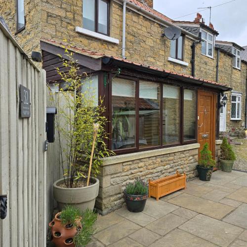Snainton House | Gorgeous Two Bedroom Cottage, Pet Friendly!