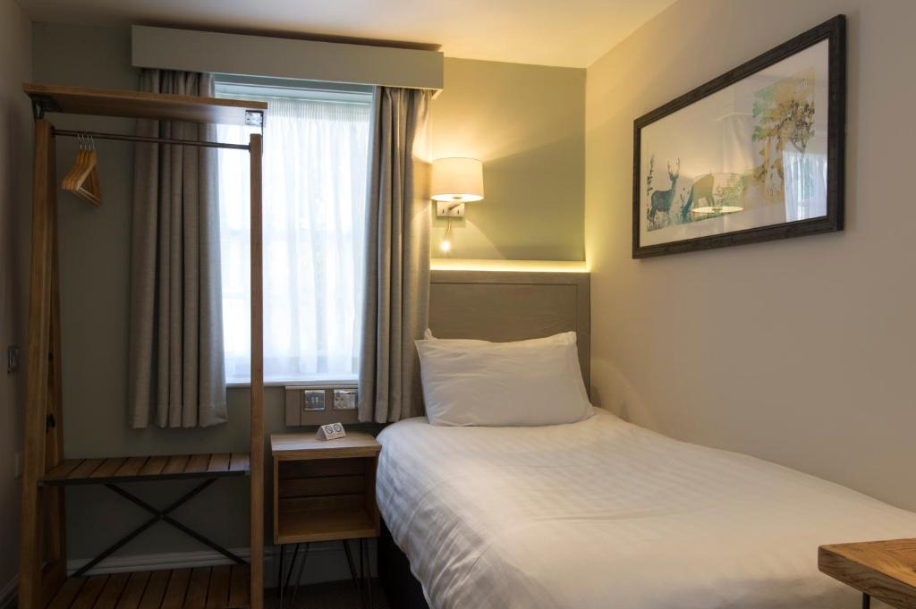 Brough Hotel | Green Dragon, Welton by Marston's Inns