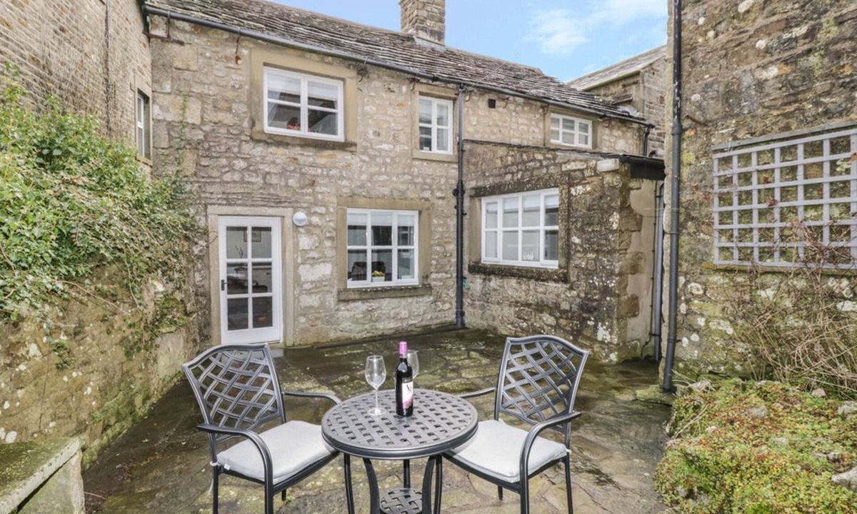 Fourstones Near Bentham House | Green Smithy Cottage, High Bentham