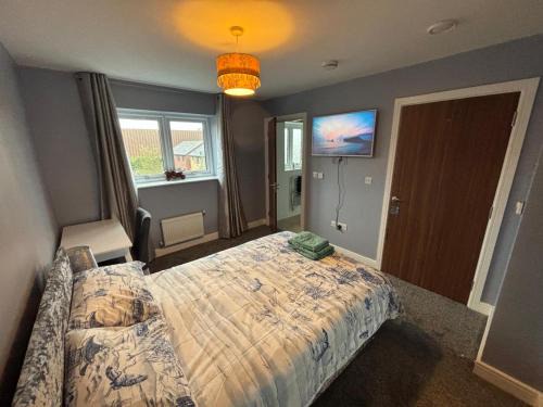 Peterborough House | Hawksbill way