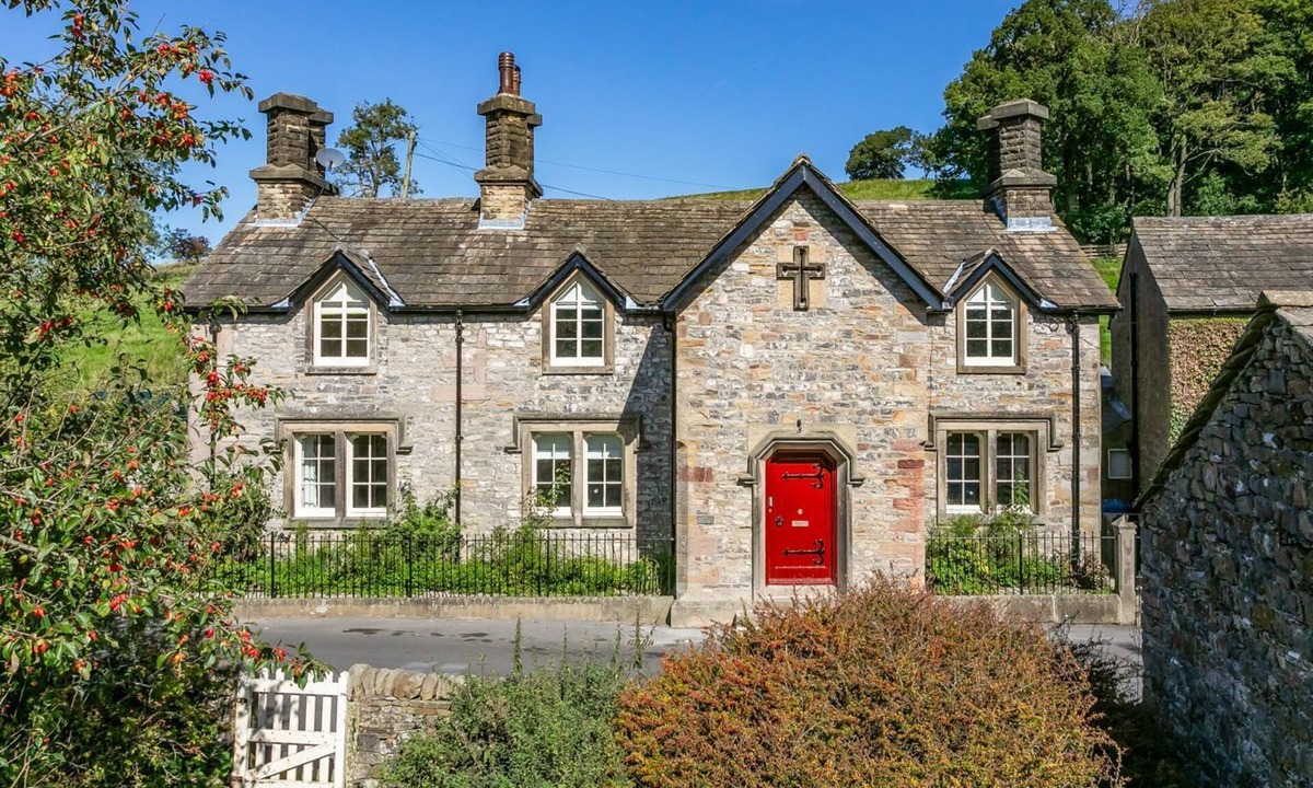 Skipton Villa | Heatherstone House - Six Bedroom Villa, Sleeps 10