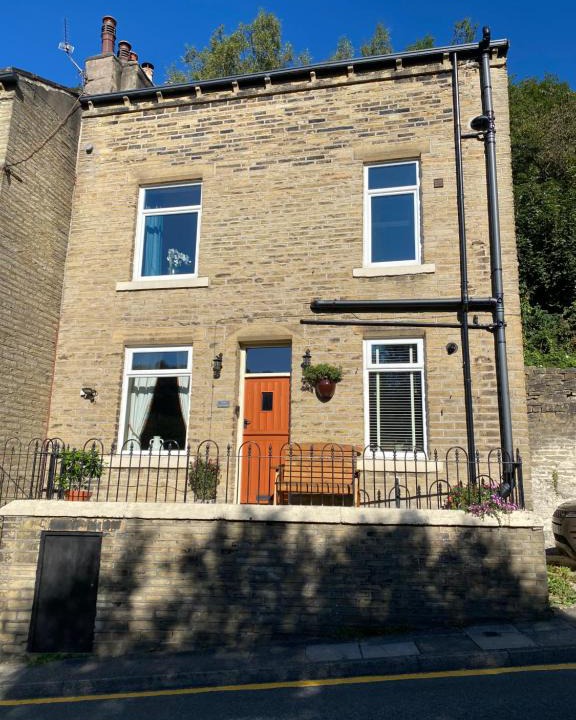 Wadsworth House | Hebden Royd House Hebden Bridge