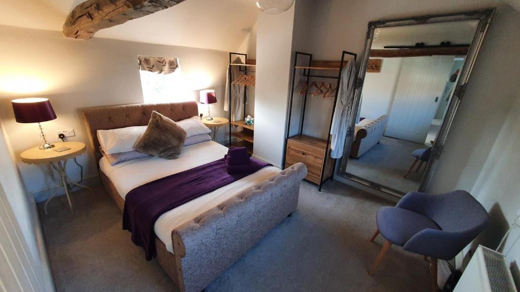 Brough House | Holly Cottage, Hidden gem in the Yorkshire wolds