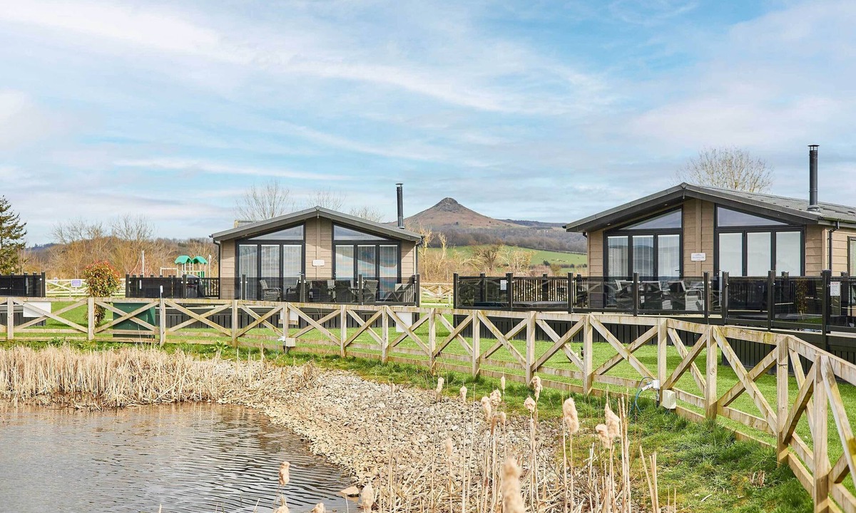 Carlton-in-Cleveland Ski Chalet | Host & Stay | Newport Bridge Lodge