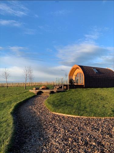 Low Catton Ski Chalet | Hundle Dale- Bugthorpe Grange Glamping
