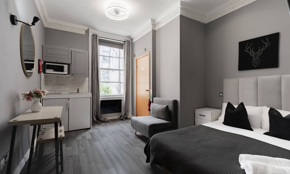 Lancaster Gate Apartment | Inverness Terrace Studios - Studio 202