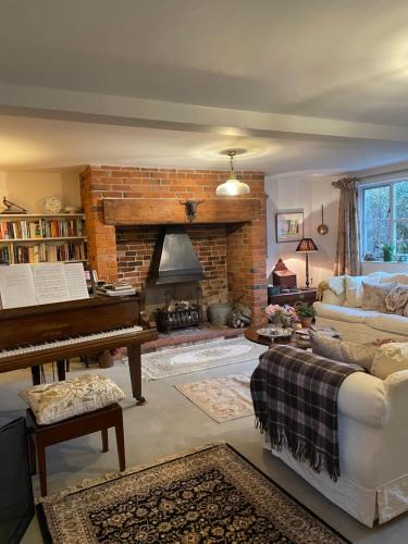 Orston Bed & Breakfast | Joyce’s Barn