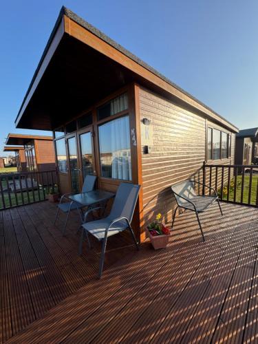 Mablethorpe and Sutton Ski Chalet | K44 Mablethorpe Chalet Park- Dog Friendly - Fast WiFi